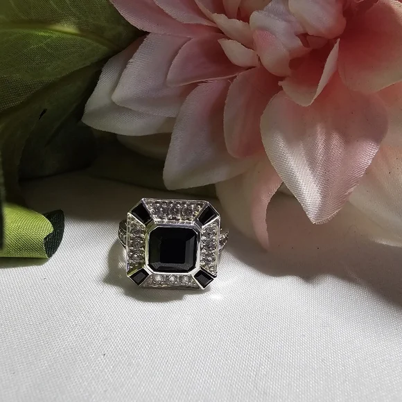 Black Spinel Ring - Picture 10 of 16